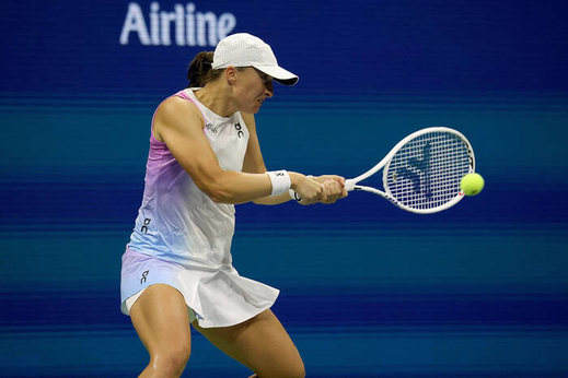 Iga Świątek bị đình chỉ thi đấu do sử dụng chất cấm trong thể thao