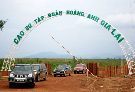 TS Đinh Thế Hiển: "Người khổng lồ HAGL cũng có thể có lúc bị kẹt"
