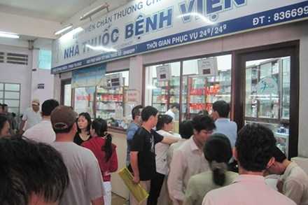 “Choáng” với giá thuốc trúng thầu