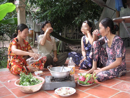 Hoành tráng nữ bợm nhậu miền Tây Nam bộ