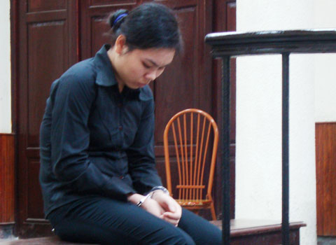 Người đàn bà ném con xuống giếng lĩnh án 12 năm tù