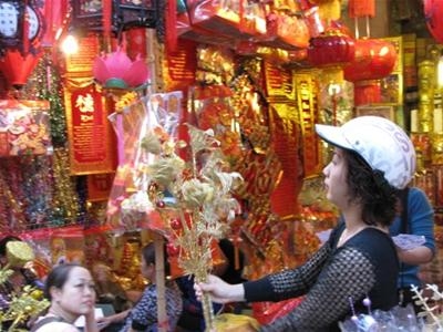 Phố Hàng Mã nhộn nhịp trước Tết