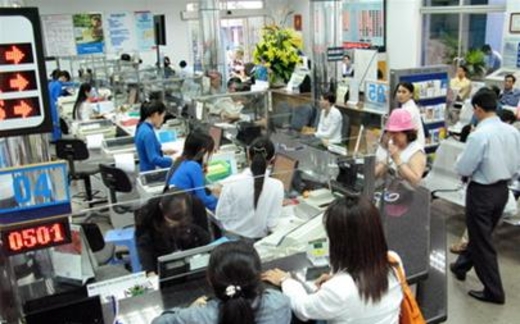 Thời khốn khó, ngân hàng tự chặt bớt 'chân tay'