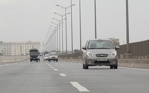 Đường nứt, vẫn đề nghị thưởng 180 tỷ đồng: Dư luận thêm bức xúc