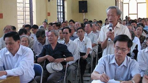 Hội trường 200 chỗ, chỉ 15 người đến thì sao?
