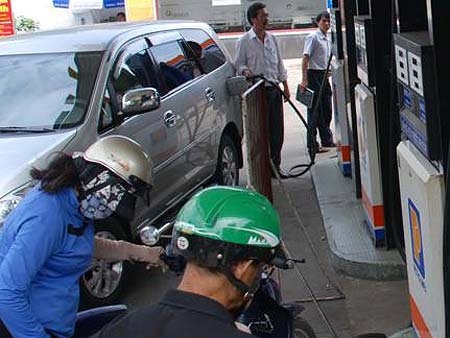 Giá xăng dầu công khai cỡ nào?