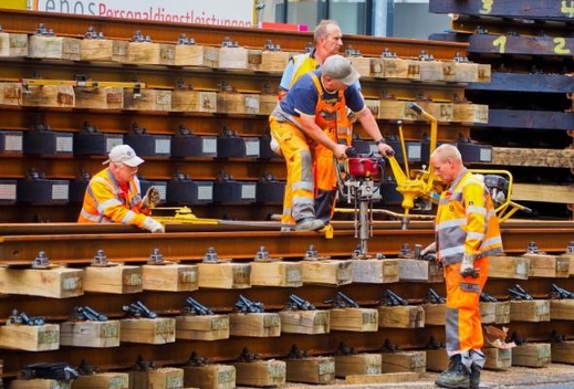 Có thể nửa triệu người Ucrain sẽ rời Ba Lan đi Đức. Người Bạch Nga và người Việt sẽ là cứu tinh lúc đó.