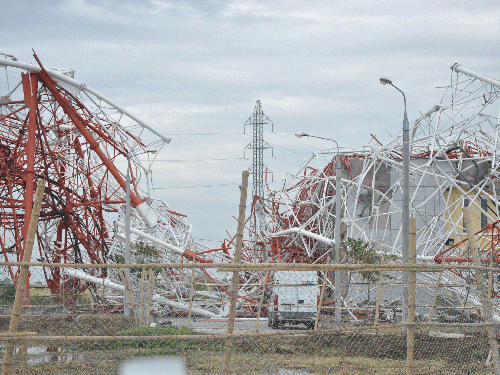 Tháp truyền hình Nam Định đổ sập: Ai phải chịu trách nhiệm?