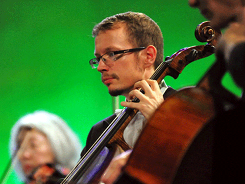 Thót tim vì... tiếng vỗ tay