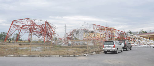 VỤ SẬP ĂNG-TEN Ở NAM ĐỊNH: nhiều cá nhân, đơn vị liên đới trách nhiệm