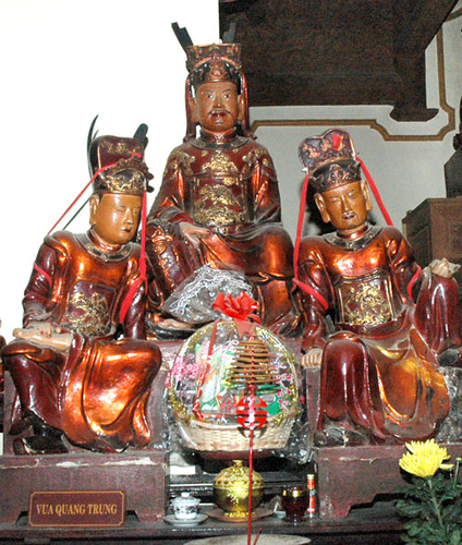 Đi tìm lăng mộ Vua Quang Trung