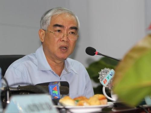 Bóng đá và góc khuất của đồng tiền