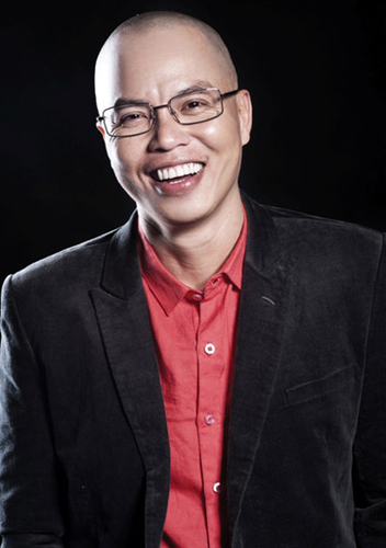 Từ “khỏa thân” đến "nghe những thông tin kinh tởm" về mình