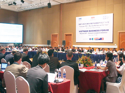 Diễn đàn doanh nghiệp (VBF) 2011: Lo ngại chính sách không chắc chắn
