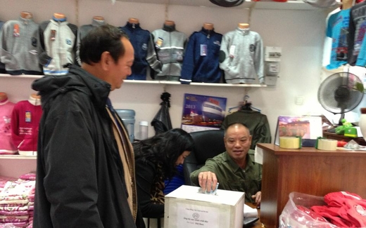 CUỘC VẬN ĐỘNG QUYÊN GÓP ỦNG HỘ NẠN NHÂN CHẤT ĐỘC MÀU DA CAM TẠI TTTM WOŁKA KOSOWSKA