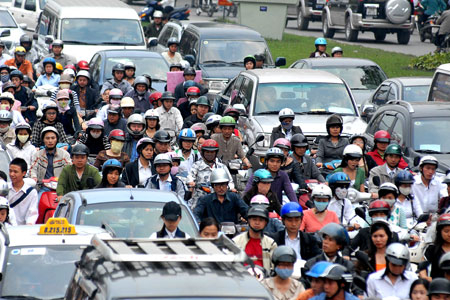 Hà Nội hạ mức đầu tư 'chống ùn tắc' còn 9,2 tỷ USD