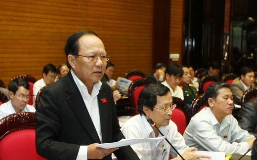 Bộ trưởng giảng bài học vỡ lòng về văn hóa trước Quốc hội