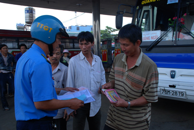 Truy quét "xe dù", "bến cóc"