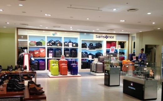 'Tháo chạy' khỏi trung tâm thương mại vì thua lỗ