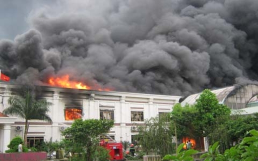Cuộc tháo chạy khỏi biển lửa ở Bắc Giang