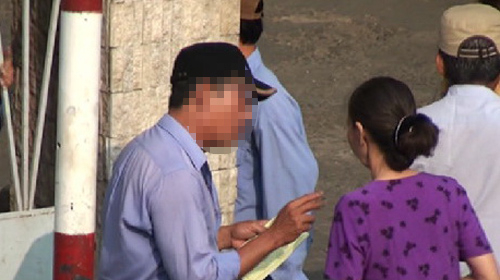 “Cò” lộng hành ở Bệnh viện Ung bướu