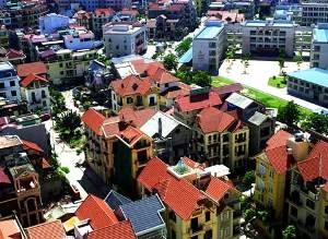 Lãi suất giảm, dân đổ tiền vào bất động sản