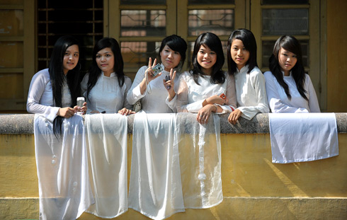 Nữ sinh Hà thành duyên dáng buổi tựu trường