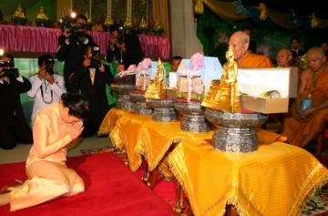 Biến tướng của "Thành tâm cúng dàng"