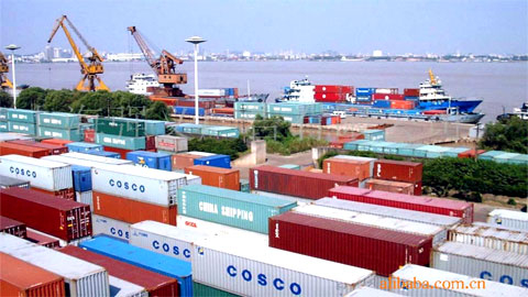 Giảm nhập siêu nên bắt đầu từ mối nguy Trung Quốc