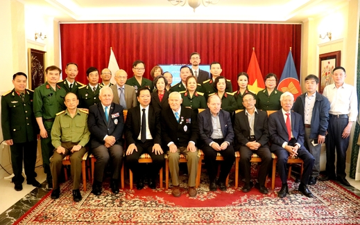 Hoạt động kỷ niệm 70 năm chiến thắng Điện Biên Phủ tại Đại sứ quán Việt Nam tại Ba Lan.