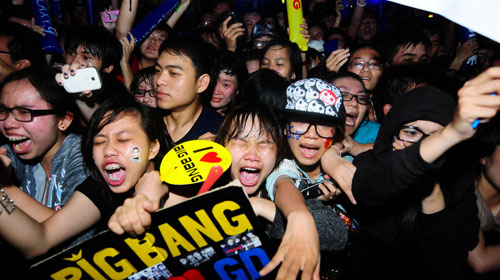 Bị cấm mơ ước viển vông, trò dốt hãy học đại gia…