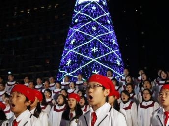Hàn Quốc quyết định thắp sáng cây Noel gần biên giới Bắc-Nam