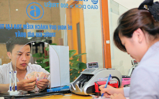 Mầm mống bất ổn từ phá giá lãi vay