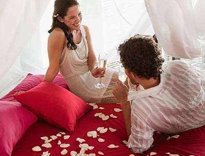 Kiềm chế ham muốn “chuyện ấy”, cách gì?