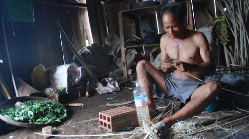 Dời làng tránh lũ