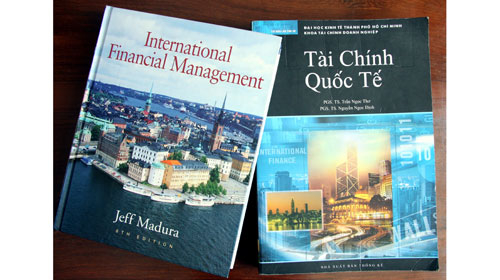 Vô tư “xào” sách!