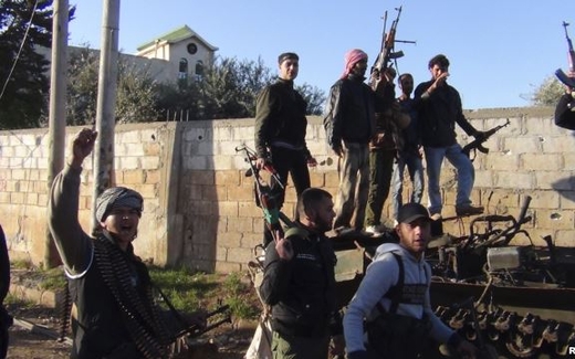 Phe nổi dậy Syria chiếm được một thị trấn chiến lược