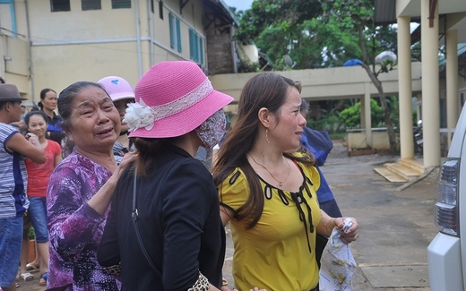 Dừng lô vắc-xin nghi gây tai biến trên toàn quốc