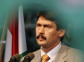 Tổng thống Hungary tẩy chay hội nghị thượng đỉnh Ukraina