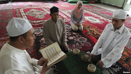 Trung Quốc siết chặt kiểm soát trong lễ Ramadan ở vùng Tân Cương
