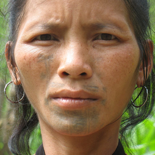 Giải mã hình xăm trên mặt phụ nữ người Mảng