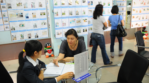 Ngân hàng thắt van tín dụng: Bất động sản “liệt” - Cắt lỗ...vượt khó