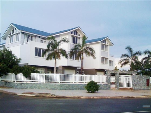 Dân giàu Hà Thành vung tiền mua biệt thự biển