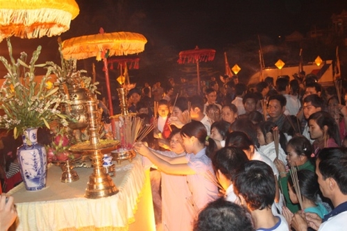 Lễ tế Xã tắc 2011: Từ lễ tế cung đình đến lễ hội của dân