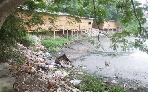 Sách đỏ lại sẽ ghi tên con người?