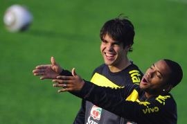 Năm "mãnh thú" tranh ngôi "chúa tể" tại World Cup 2010