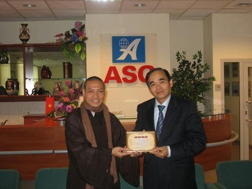 ĐẠI ĐỨC THÍCH TRÍ CHƠN TỚI BA-LAN