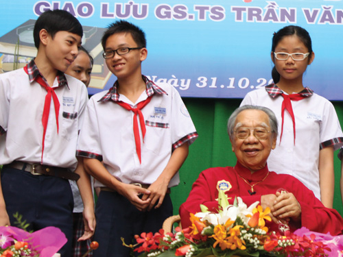 Tiếng Việt đang méo mó: Thay đổi thói quen xấu