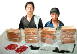 Cuộc đọ súng nảy lửa dưới chân núi Pha Luông