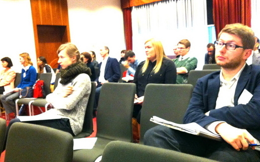 Tuyển dụng lao động đối với người nhập cư và các dân tộc thiểu số ở Ba Lan